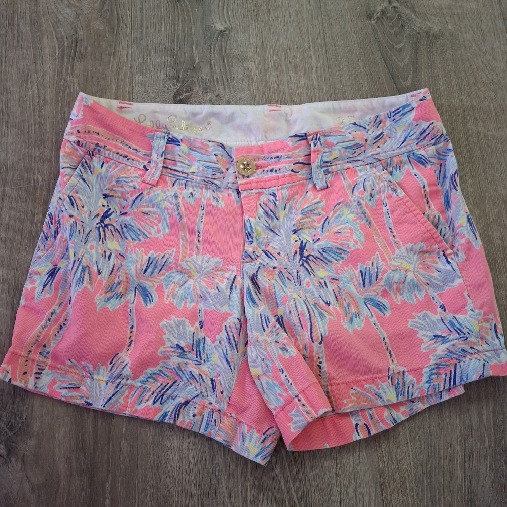 Lilly Pulitzer pink and blue palm tree the callahan short Shorts size 2 Neon